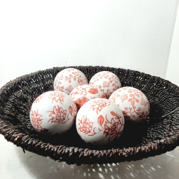 Set of Decorative Floral Spheres in Console Basket - Picture 2 of 2